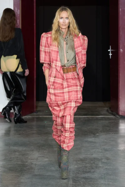 Look 21